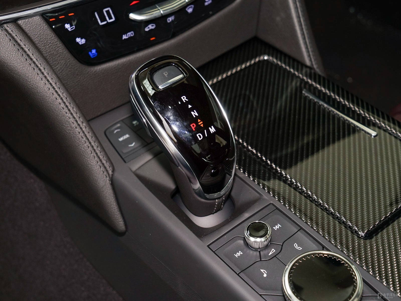 凱迪拉克CT6 2021款 28T 尊貴型外觀亮點(diǎn)解析 從設(shè)計美學(xué)到實用功能的完美融合